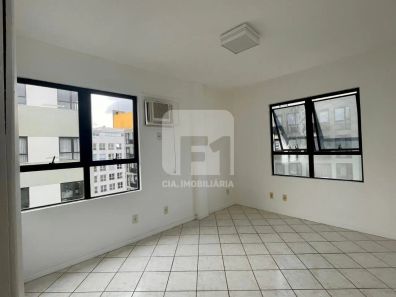 Sala Comercial à venda, 31m² no Trindade, Florianópolis