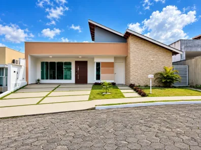 Casa de Condomínio com 3 Quartos para alugar, 250m² no Ponta Negra, Manaus