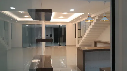 Casa com 3 Quartos à venda, 123m² no Dona Zulmira, Uberlândia