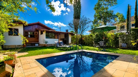 Casa de Condomínio com 2 Quartos à venda, 400m² no Cuiabá, Petrópolis