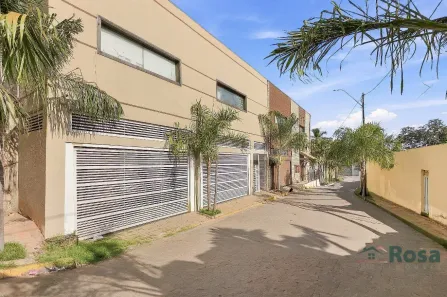 Sobrado com 5 Quartos para alugar, 138m² no Araés, Cuiabá
