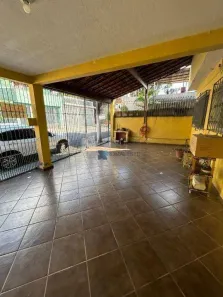Casa com 3 Quartos à venda, 180m² no Jardim Ivone, São Paulo