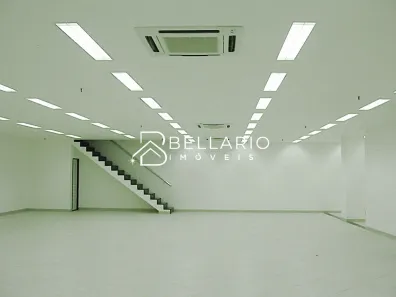 Ponto Comercial para alugar, 735m² no Madureira, Rio de Janeiro
