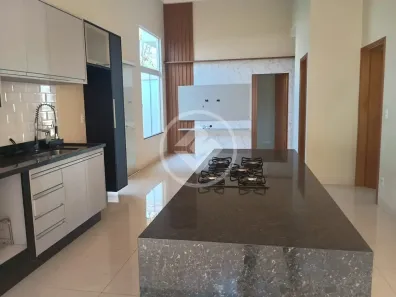 Casa de Condomínio com 3 Quartos à venda, 166m² no Pinheiros, Araçatuba