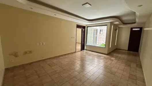 Casa com 7 Quartos à venda, 450m² no Cohajap, São Luís