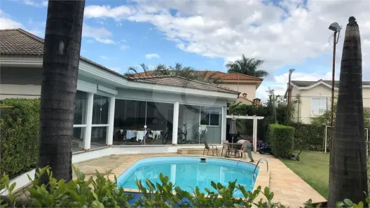 Casa de Condomínio com 3 Quartos para alugar, 400m² no Caguassu, Sorocaba