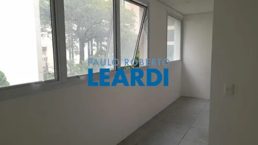 Sala Comercial para venda ou aluguel, 35m² no Moema, São Paulo