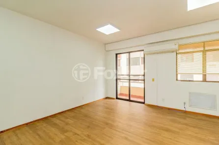 Sala Comercial à venda, 29m² no Menino Deus, Porto Alegre