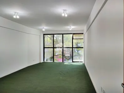 Sala Comercial à venda, 35m² no Floresta, Porto Alegre