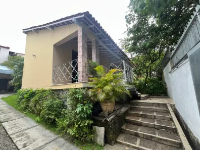Casa com 3 Quartos à venda, 274m² no Vila Laura, Salvador