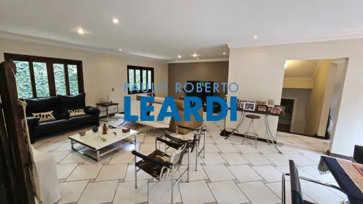 Casa com 3 Quartos para venda ou aluguel, 456m² no Vila Romana, São Paulo