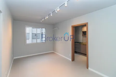 Apartamento com 2 Quartos à venda, 58m² no Vila Ipiranga, Porto Alegre