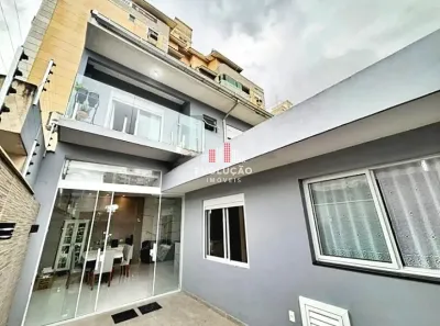 Casa com 4 Quartos à venda, 200m² no Abraão, Florianópolis