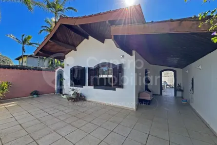 Casa com 3 Quartos à venda, 114m² no Parque Balneario Oasis, Peruíbe