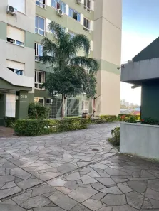 Apartamento com 2 Quartos para alugar, 72m² no Cavalhada, Porto Alegre
