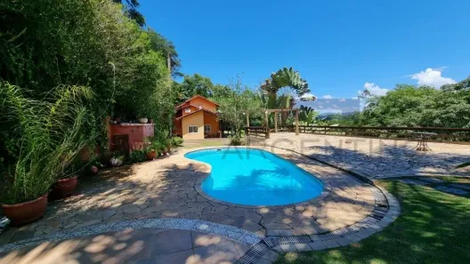 Fazenda/Sítio com 7 Quartos à venda, 800m² no Chácaras Condomínio Recanto Pássaros II, Jacareí