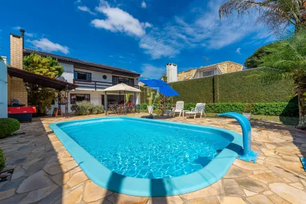 Casa com 4 Quartos à venda, 252m² no Pineville, Pinhais