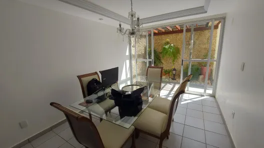 Sobrado com 4 Quartos à venda, 188m² no Jardim América, Goiânia