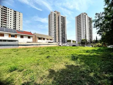 Lote/Terreno à venda, 1900m² no Jardim São Carlos, Sorocaba