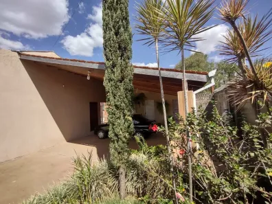 Fazenda/Sítio com 3 Quartos à venda, 200m² no Recreio Campo Belo, Franca