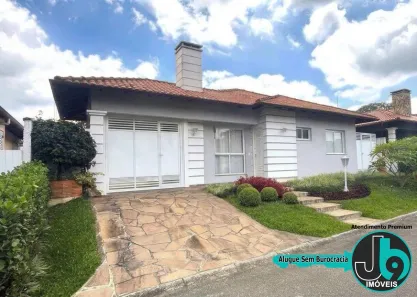 Casa de Condomínio com 4 Quartos para alugar, 170m² no Novo Mundo, Curitiba