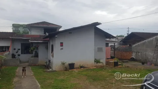 Casa com 3 Quartos à venda, 112m² no Floresta, Joinville