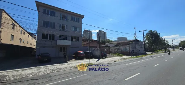 Kitnet com 2 Quartos para alugar, 30m² no Centro, Joinville