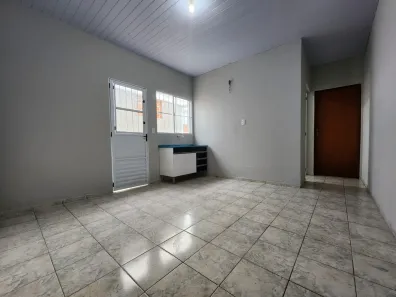 Casa com 2 Quartos para alugar, 70m² no Jardim Tatiana, Votorantim
