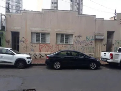 Casa com 3 Quartos para alugar, 100m² no Centro, Uberlândia