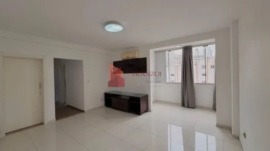 Apartamento com 3 Quartos para alugar, 110m² no Centro, Balneário Camboriú