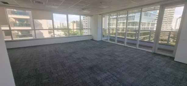 Sala Comercial para alugar, 200m² no Jardim das Acácias, São Paulo