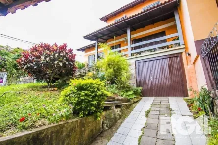 Casa com 5 Quartos à venda, 215m² no Vila Nova, Porto Alegre