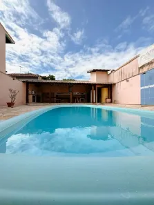 Casa com 4 Quartos para alugar, 220m² no Mirante da Lagoa, Macaé