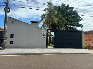 Casa com 3 Quartos à venda, 300m² no Parque Residencial Rita Vieira, Campo Grande