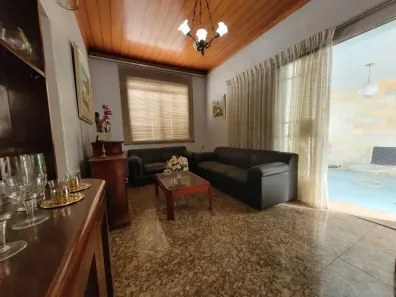Casa com 2 Quartos à venda, 200m² no Carlos Prates, Belo Horizonte