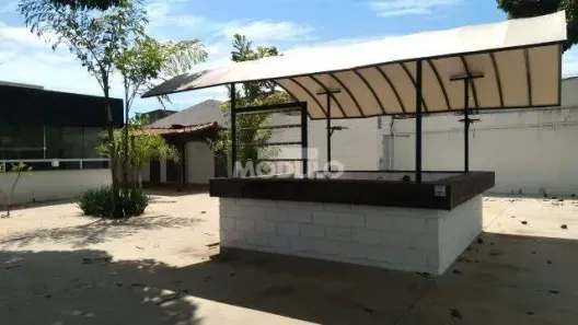 Prédio Comercial para alugar, 200m² no Aclimação, Uberlândia