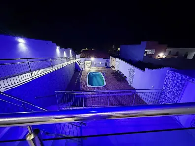 Casa com 4 Quartos para alugar, 450m² no Olivença, Ilhéus