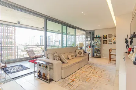 Apartamento com 3 Quartos para alugar, 167m² no Jardim das Acácias, São Paulo