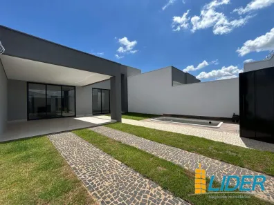 Casa com 3 Quartos à venda, 140m² no Novo Mundo, Uberlândia