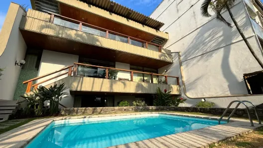 Casa com 5 Quartos à venda, 630m² no Boa Viagem, Niterói
