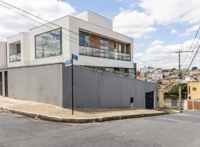 Casa com 3 Quartos para alugar, 210m² no Riacho das Pedras, Contagem