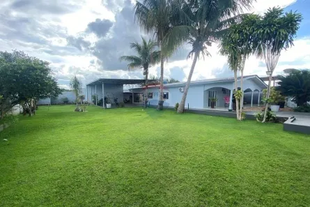 Casa com 3 Quartos à venda, 270m² no Centro (5º BEC), Vilhena
