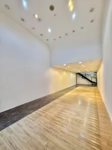 Prédio Comercial à venda, 118m² no Zona 01, Maringá
