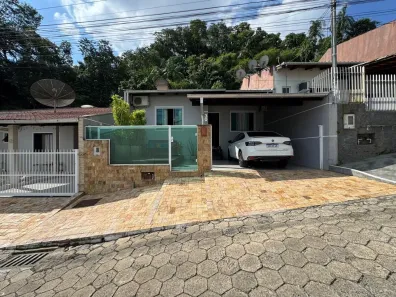 Casa de Condomínio com 2 Quartos à venda, 106m² no Escola Agrícola, Blumenau