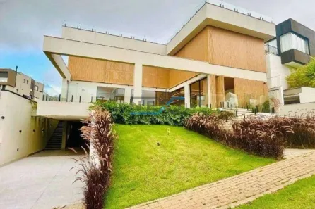 Casa de Condomínio com 5 Quartos para alugar, 838m² no Alphaville, Santana de Parnaíba