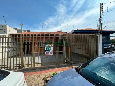 Casa com 3 Quartos para alugar, 210m² no Jardim Monções, Londrina