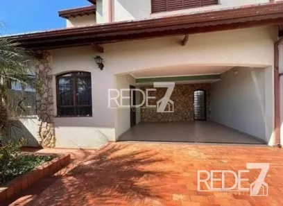 Sobrado com 3 Quartos à venda, 241m² no Jardim Pinheiros, Valinhos