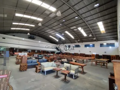 Galpão/Depósito/Armazém à venda, 2100m² no Vila São Bento, São José dos Campos