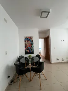 Apartamento com 2 Quartos para alugar, 44m² no Jardim das Estações, Maringá