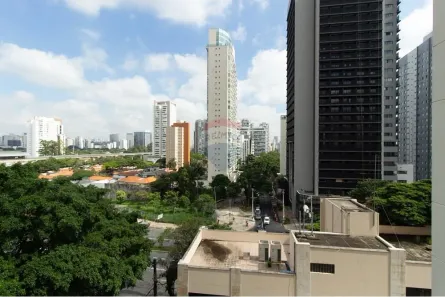 Apartamento com 3 Quartos para alugar, 192m² no Campo Belo, São Paulo